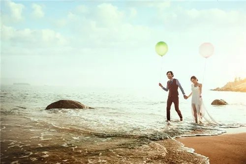 婚纱照海景图片 海景婚纱照穿什么婚纱好看