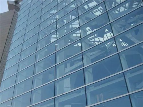 玻璃幕墙是什么意思