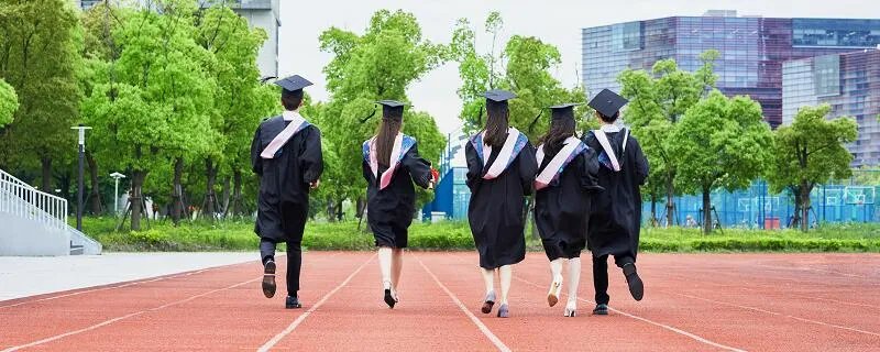 应届毕业生是什么意思