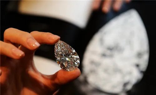 7克拉钻石多少钱 7克拉钻石价格贵不贵