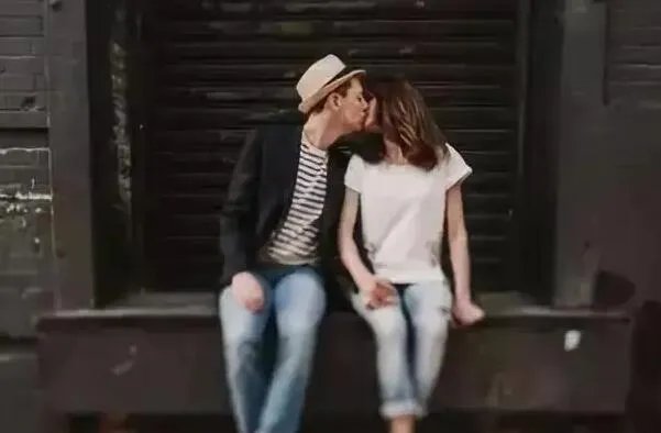 一招让男人想你到发疯?五招就够用了(赶紧学起来)