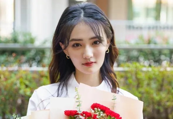 徐璐个人资料(简介,身高,年龄,三围,图片)