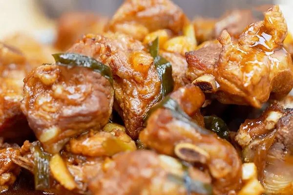 红烧排骨的家常做法 怎么做红烧排骨