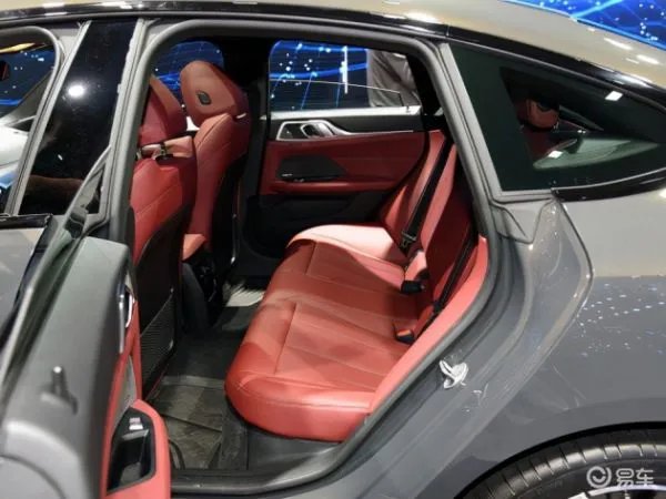 2022款宝马i4正式上市,哪一款更值得入手?