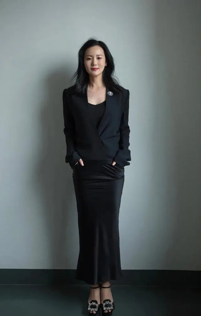 演员咏梅写真图片？