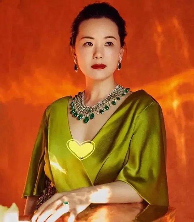 演员咏梅写真图片？