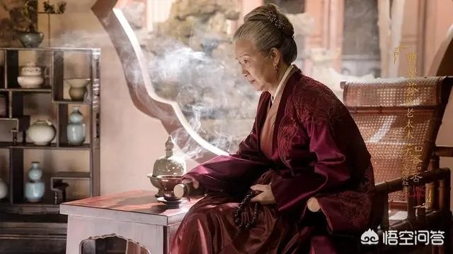 《知否》中明兰用泥巴阻止墨兰私会，这么做有什么隐藏的目的？