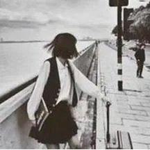 有哪些好看的女生背影头像分享吗？