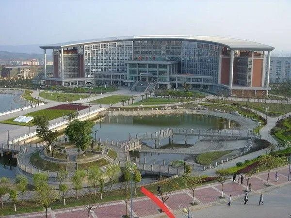 西南政法大学到底怎么样？