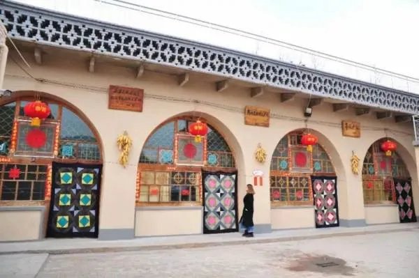 是哥布林的窑洞柴犬