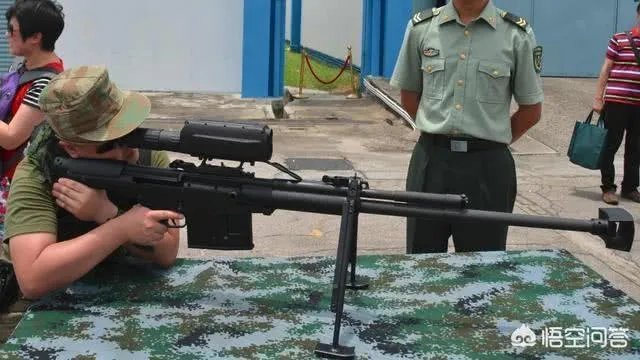 中国的10式狙击步枪使用的瞄准镜为什么那么大，有什么优点吗？