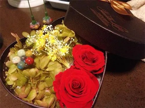 银婚送什么礼物好 银婚纪念礼品选购技巧