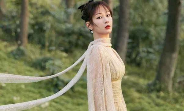 杨紫421事件内容,杨紫为什么退出萌探