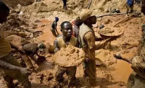 钻石为什么在钻石坑里？