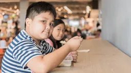 小孩子吃奶粉好不好