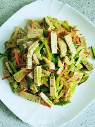 豆腐干炒芹菜