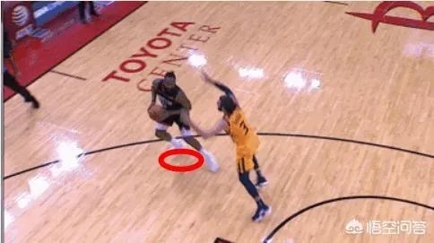 哈登的后撤步到底有没有走步？