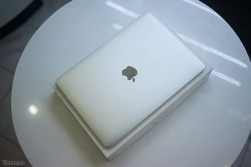 先睹为快！苹果史上最薄Macbook开箱图赏