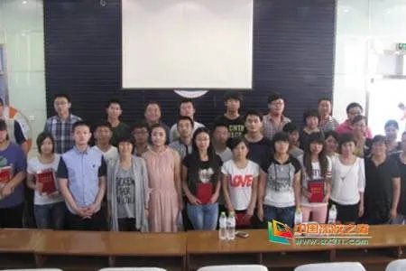 石家庄医学高等专科学院的领导机构