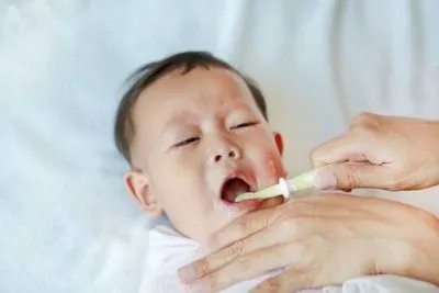 新生儿胎记很大怎么办