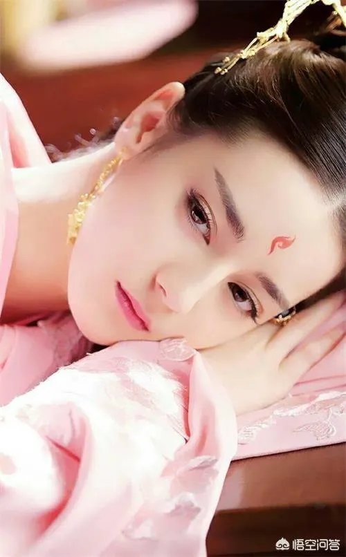 迪丽热巴有哪些经典的图片？