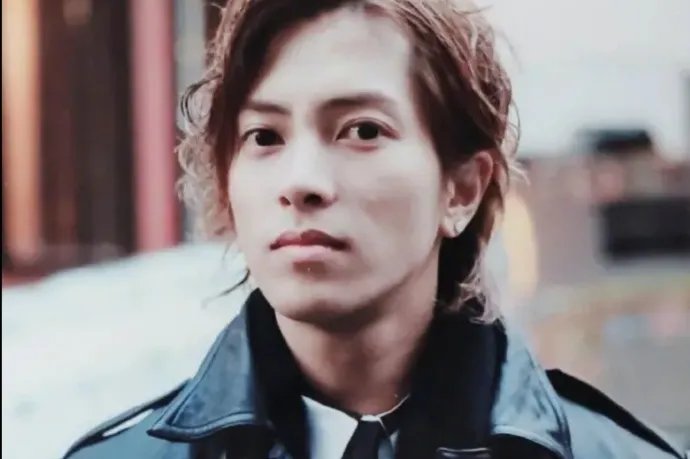 山下智久与17岁高中生酒店约会，这对他事业有何影响？