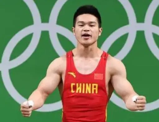 怎么评价东京奥运会，老将石智勇破世界纪录获得冠军？