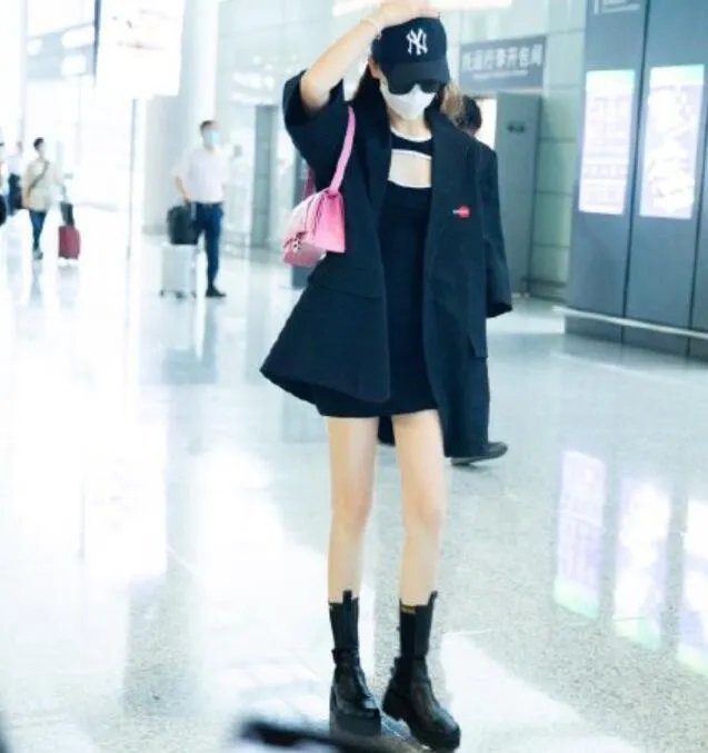 戚薇吐槽工作室P图是怎么回事 戚薇吐槽工作室P图原因是什么