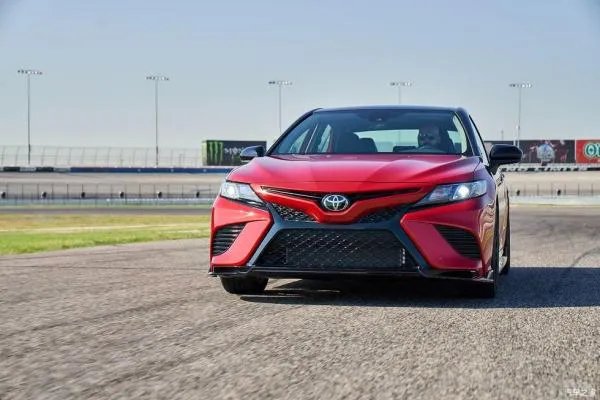 凯美瑞2020款报价及图片