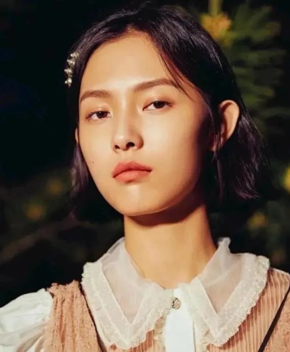 宋威龙赵佳丽恋情：赵佳丽来头不小长着一张高级脸