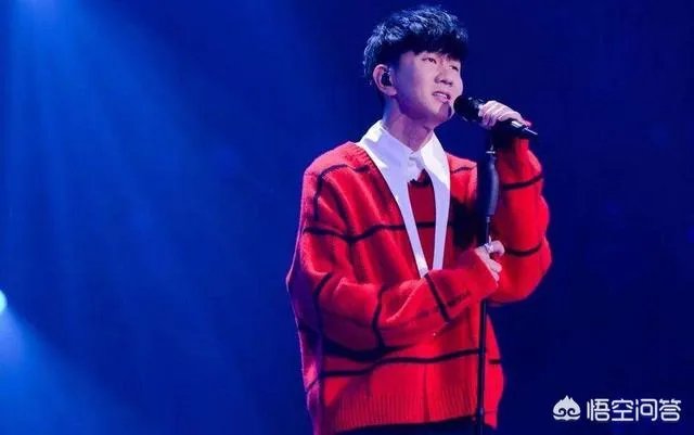 林俊杰经纪人打掉粉丝手机阻止拍摄，林毫无反应，你怎么看？