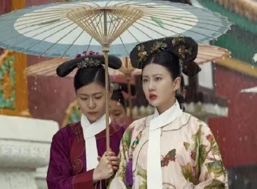 庆妃为什么能成为永琰的养母？她为何能安享晚年？