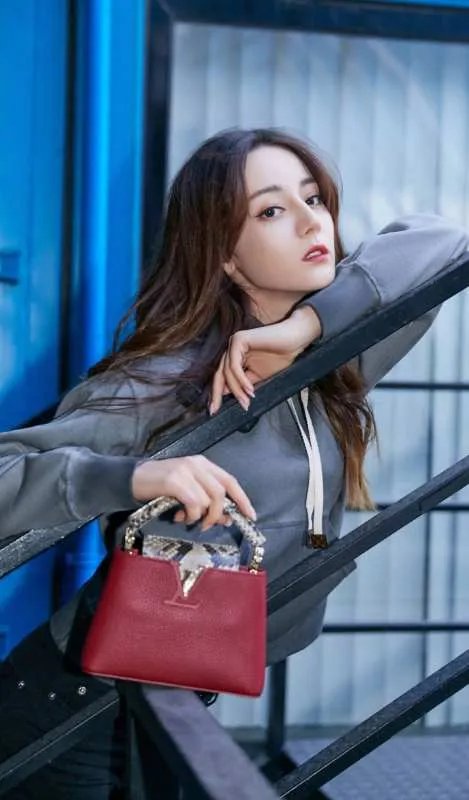 本以为四个字名字够长，当得知迪丽热巴全名后，雷佳音彻底懵了，怎么回事？