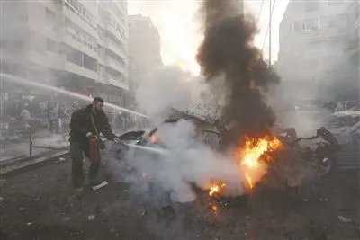 黎巴嫩贝鲁特港发生大火 尚不清楚起火的原因