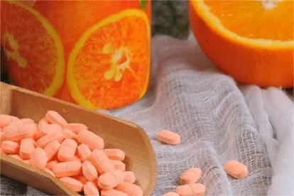 维生素C在治疗新冠肺炎中的作用