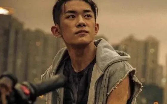 易烊千玺获百花奖最佳新人奖，你觉得他是实至名归吗？