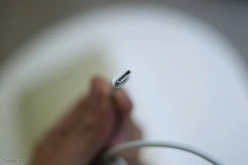 先睹为快！苹果史上最薄Macbook开箱图赏