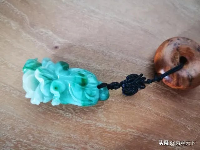 “投我以木桃，报之以琼瑶”是什么意思？