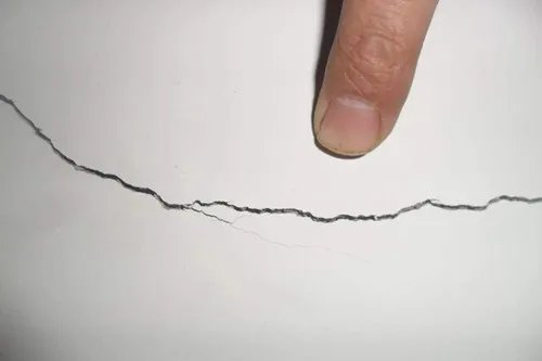 墙面开裂怎么办
