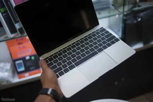 先睹为快！苹果史上最薄Macbook开箱图赏