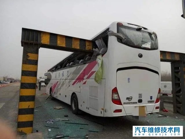 为什么大巴车不能坐第一排？大巴车坐最后一排好不好？