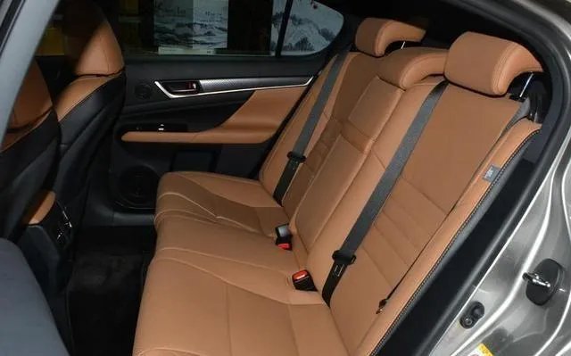 丰田锐志与雷克萨斯GS差别在哪里？