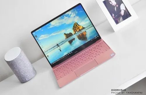 全球最小13吋笔记本MateBook X到底多小