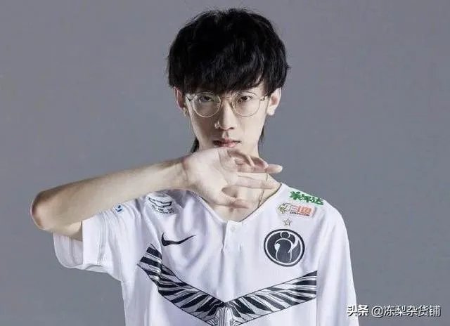 lol：厂长被偷ID事件重演，网友反应却和上次截然不同，没一个IG粉帮他说话，如何评价？