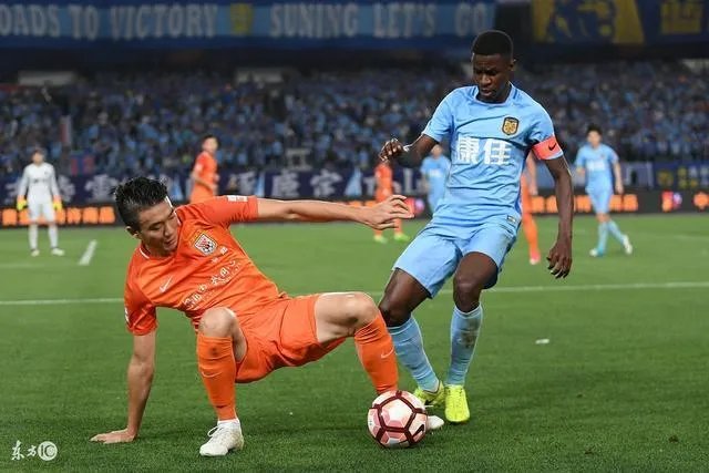 如何评价鲁能后卫戴琳本赛季的表现？