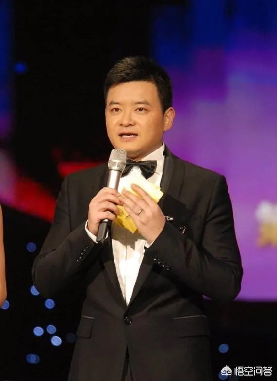 随着央视一批老面孔的消失，请问帅小伙子李佳明又去了哪里？