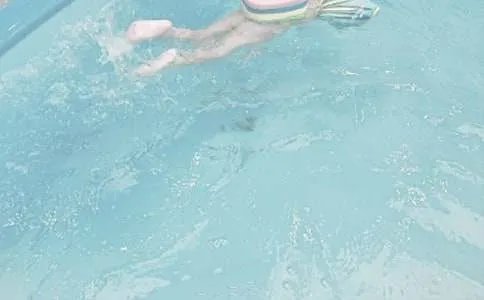 在学海中游泳_作文