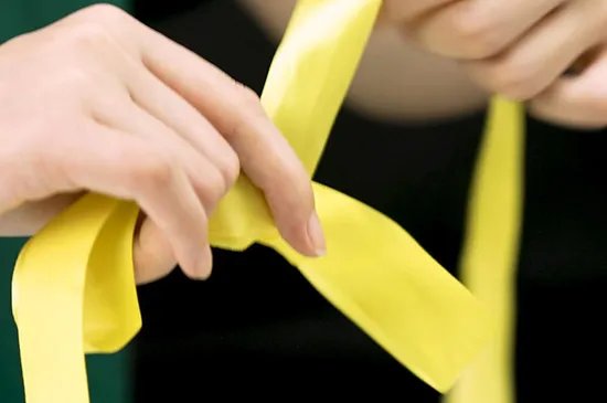 给绳子打结的方法