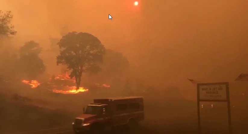 美国遭上万次雷击是否引发火灾？