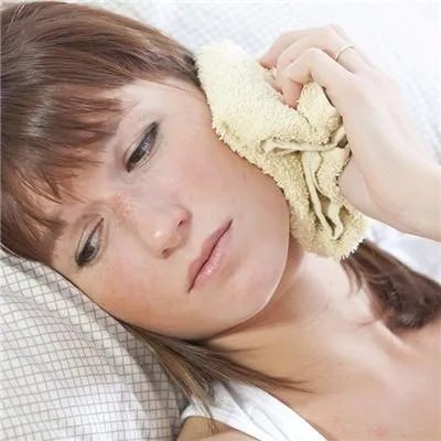 牙齿痛是什么原因